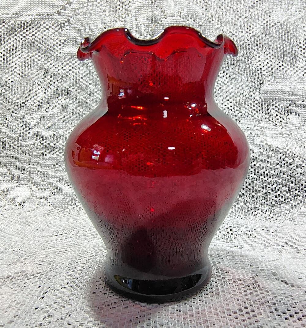 Anchor Hocking Royal Ruby Red Ruffled Edge Bud Vase 4" Tall